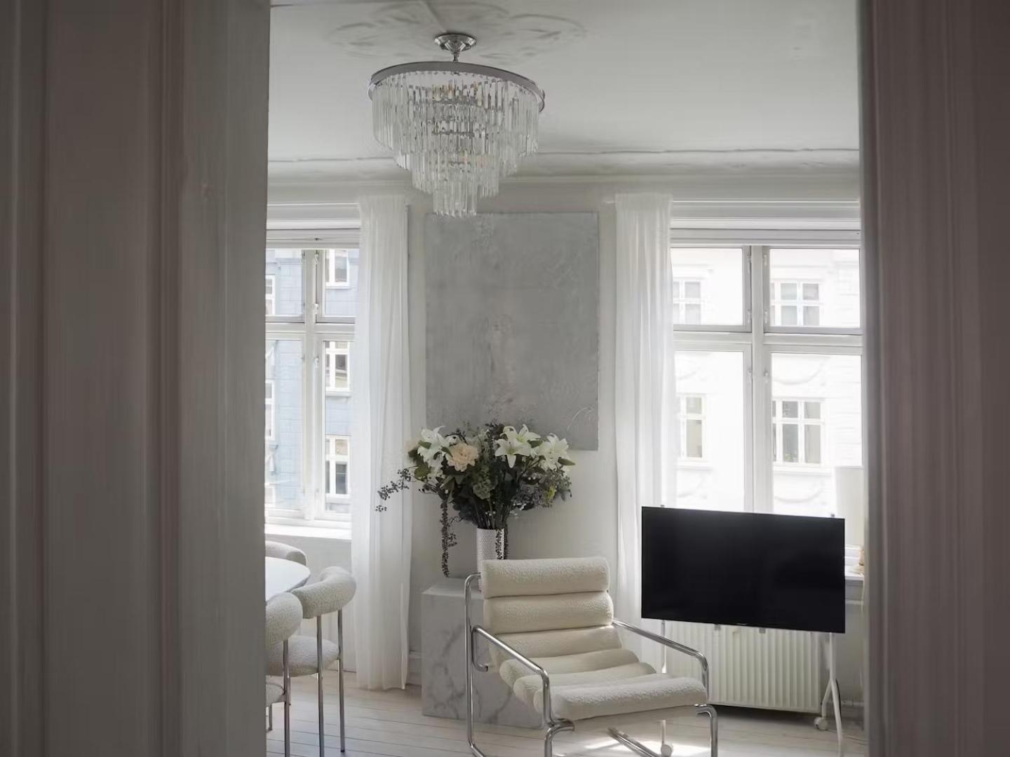 Artsy & Bright - Scandinavian